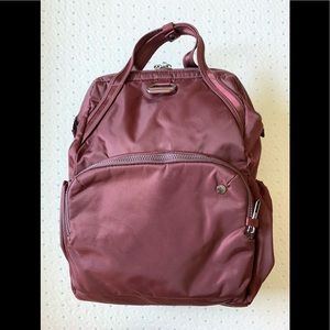 Pacsafe Citysafe travel pack